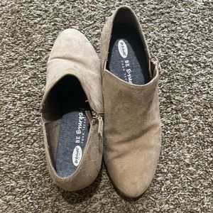 Dr. Scholl’s Nude Women’s Booties. Gently used.